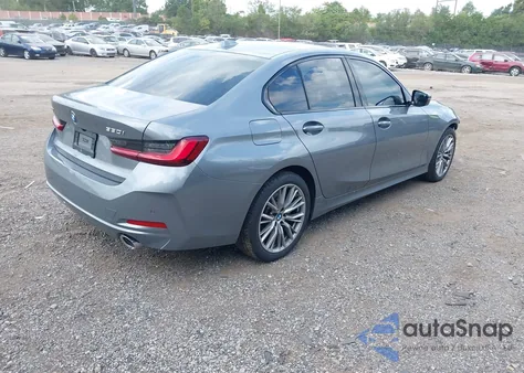 2023 BMW 330I xDrive z USA, uszkodzony, nr VIN 3MW89FF04P8D49131